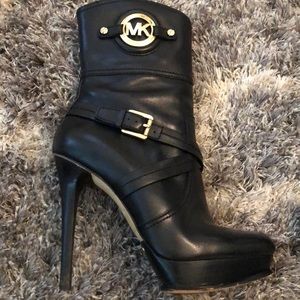 Michael Kors high heal boots !